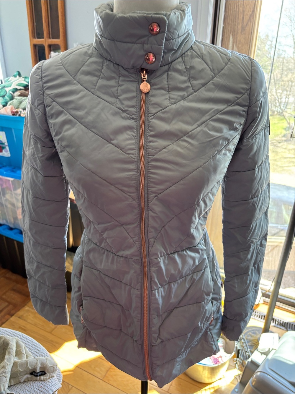 Bernardo Quilted Light Gray Puffer Jacket with High Collar